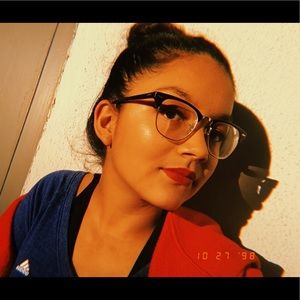 Meet your Posher, Tory